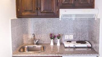 Classic Duplex, Sea View | Private kitchen | Espresso maker, coffee/tea maker, freezer