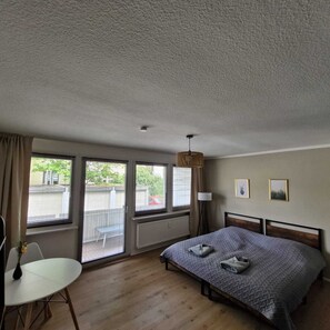 1 bedroom, travel cot, free WiFi, bed sheets