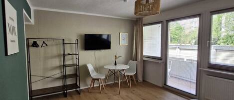 1 Schlafzimmer, Reisekinderbett, kostenloses WLAN, Bettwäsche