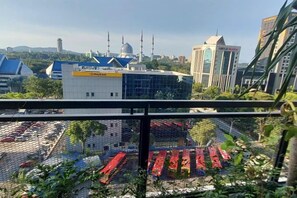 صورة غير مصنفة، 2 من 13، زرّ