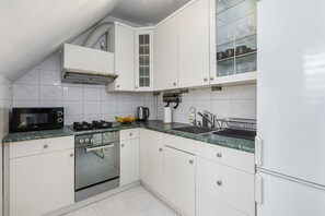 Apartamento conforto, 3 quartos, vista para a cidade | Cozinha privada | Chaleira elétrica
