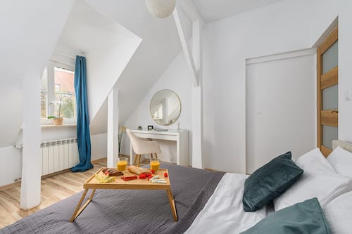 Comfort Apartment, 3 Bedrooms, City View | Blackout drapes, iron/ironing board, cribs/infant beds, free WiFi