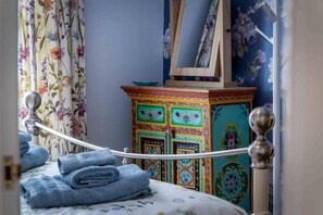 Room - Rose Cottage - 3 Bedroom - Murton Mumbles (Swansea)