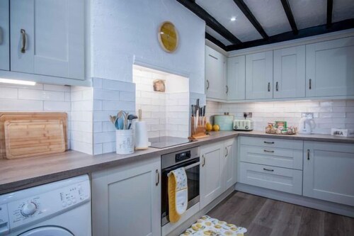 Rose Cottage - 3 Bedroom - Murton Mumbles