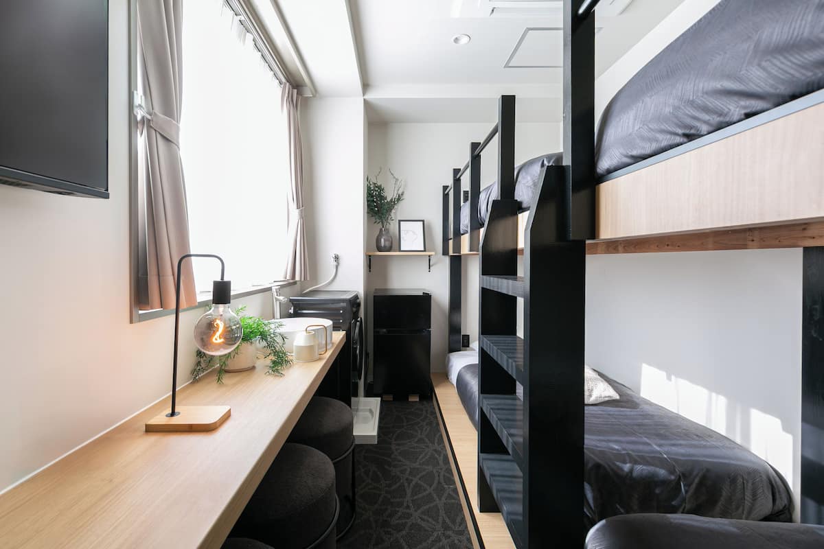 スーペリア ルーム | デスク、遮光カーテン、WiFi (無料)、ベッドシーツ