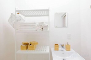 Bathroom - Yuzawa Onsen Lodge House A (Minamiuonuma)