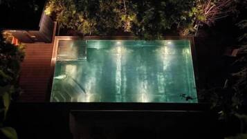 Alberca al aire libre