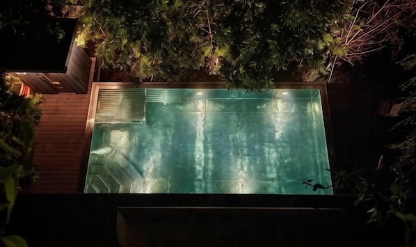 Pool - The Black Kingdom (Bangkok)