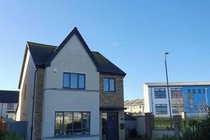 Unclassified image, 3 of 15, button - Aran Guesthouse - Kingsize Bed with Ensuite (Fingal)