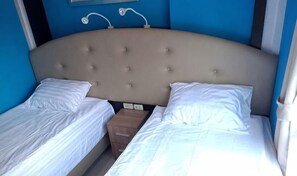 Room - 2 Bedroom Condo in Pattaya (Jomtien Area, Pratamnak Hill, New North European Trend 6 Hotel Condo) (Pattaya)
