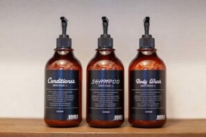 Food and drink - NSK Building (Tokyo)