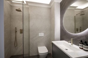 Unclassified image, 2 of 27, button - 317 Grand Maisonette (London)