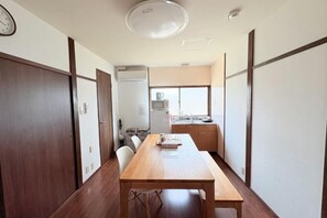 Room - 5 minutes from Shijo Omiya Station, in the center of Kyoto, a rental group (Kyoto)
