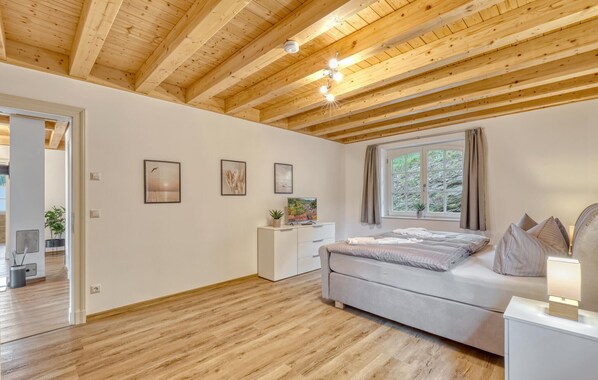 3 Schlafzimmer, Reisekinderbett, kostenloses WLAN