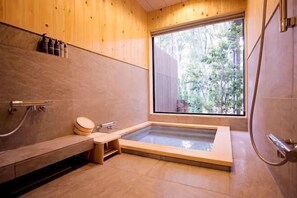 Cribs/infant beds - [TV] Luxury adult secret base villa 120 ㎡ Sauna, stone bath, bonfire, BBQ [Zen Building] (Miyota)