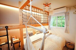 Cribs/infant beds - New 99m² home with private sauna and Mt. Asama view, near Karuizawa Outlet and Sora Building. (Miyota)