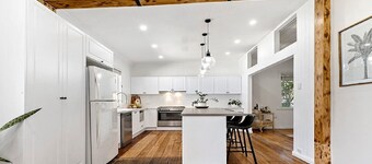 Casita - Modern 4 bedroom cottage in heart of Singleton