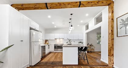 Casita - Modern 4 bedroom cottage in heart of Singleton