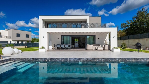 Pool - Villa Sever by Villas Guide (Svetvincenat)