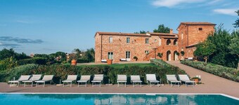 Villa in La Selce with 9 bedrooms sleeps 28