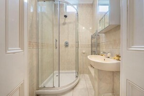 Bathroom - South Kensington - Cromwell Rd Residence (London)