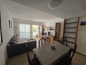 TV, DVD player