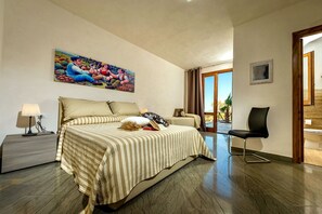 5 bedrooms, iron/ironing board, travel crib, free WiFi