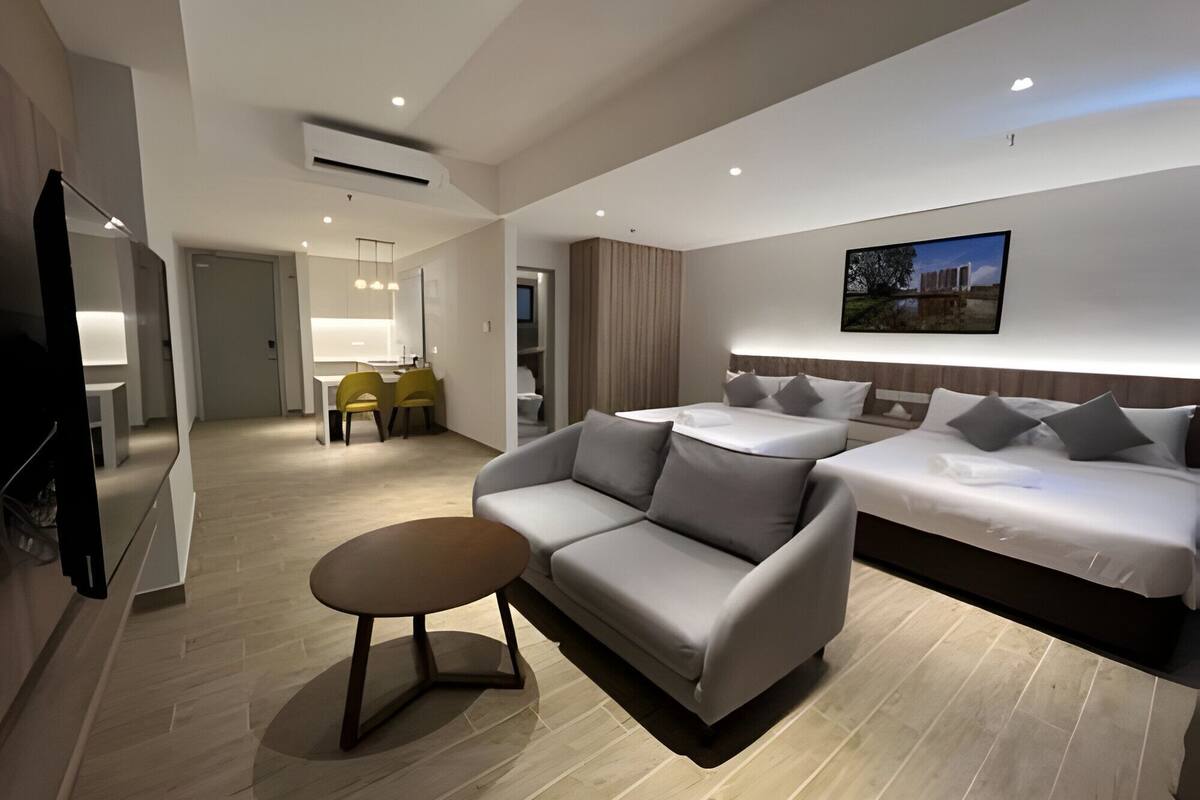 Chambre Double Supérieure | Bureau, fer et planche à repasser, Wi-Fi gratuit