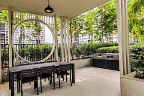 Khu ẩm thực ngoài trời