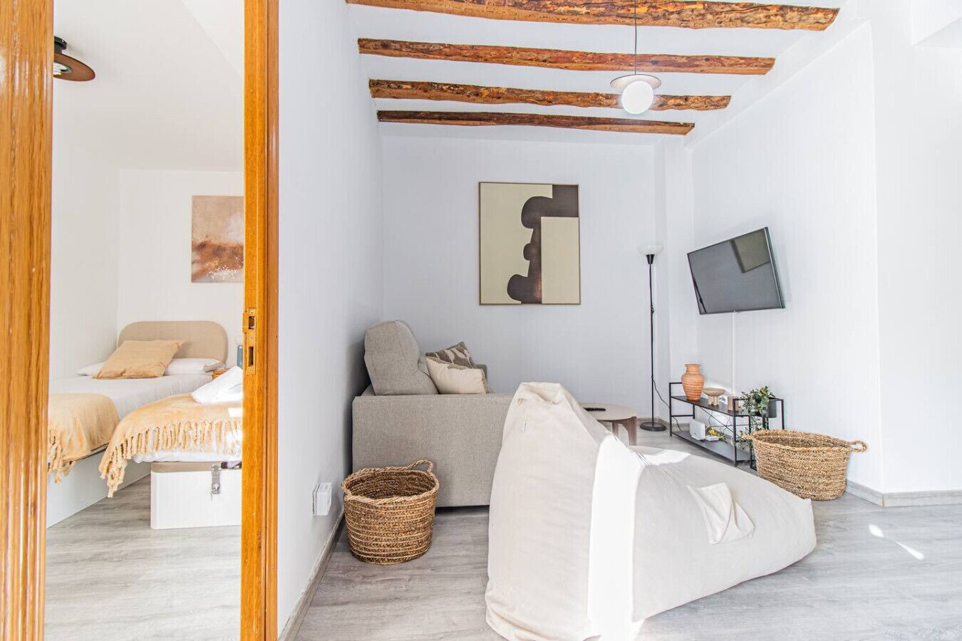 2 slaapkamers, een strijkplank/strijkijzer, wifi, beddengoed