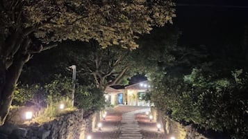 숙박 시설 구내