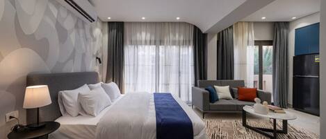 1 habitación, escritorio, wifi y ropa de cama