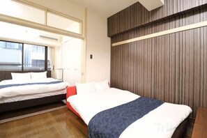Unclassified image, 3 of 22, button - Amistá.You (Osaka)