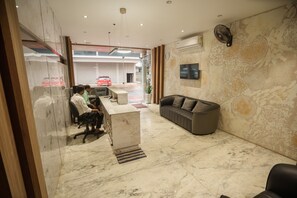 Sala de estar en el lobby