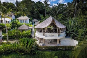 Unclassified image, 2 of 26, button - Neano Escape (Bali)