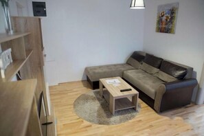 Living area - EUWA AIRPORT APARTMENT (Belgrade)