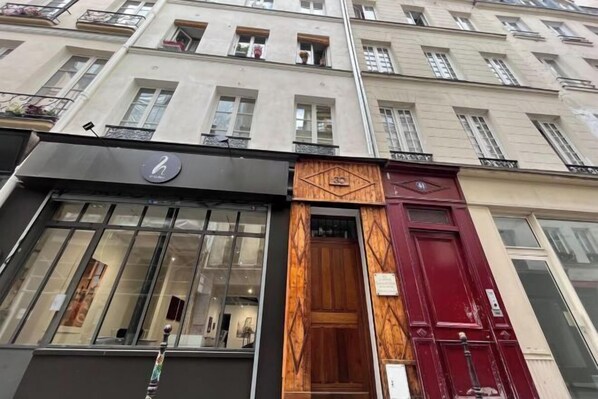 Exterior - Chic Studio Marais Pompidou (Paris)