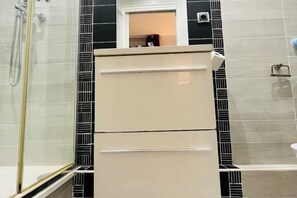 Room - Chic Studio Marais Pompidou (Paris)