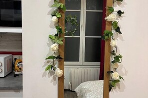 Room - Chic Studio Marais Pompidou (Paris)