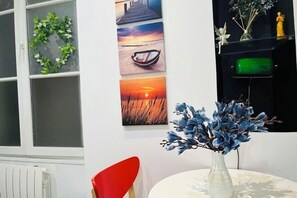 Room - Chic Studio Marais Pompidou (Paris)