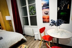 Room - Chic Studio Marais Pompidou (Paris)