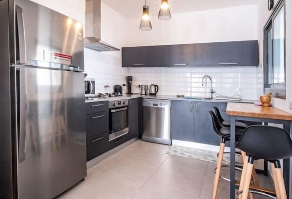 Room - Achziv Beach Haven 3BR Apartment by Sea N' Rent (Nahariyya)