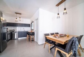 Room - Achziv Beach Haven 3BR Apartment by Sea N' Rent (Nahariyya)