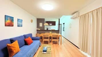 Cribs/infant beds