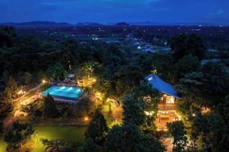Piscina al aire libre. Payana Kampot