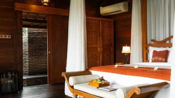 In-room safe, free WiFi