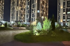 المنطقة المحيطة بالمنشأة