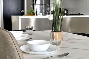 Dining - Setia Sky88 Pooltable 3BR Near CIQ/KSL/Midvalley (Johor Bahru)