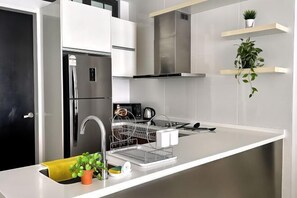 Private kitchen - Setia Sky88 Pooltable 3BR Near CIQ/KSL/Midvalley (Johor Bahru)