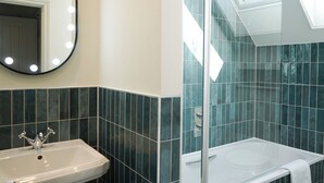 Suite The Vault | Bathroom - Old Bank House Hotel (Grouville)